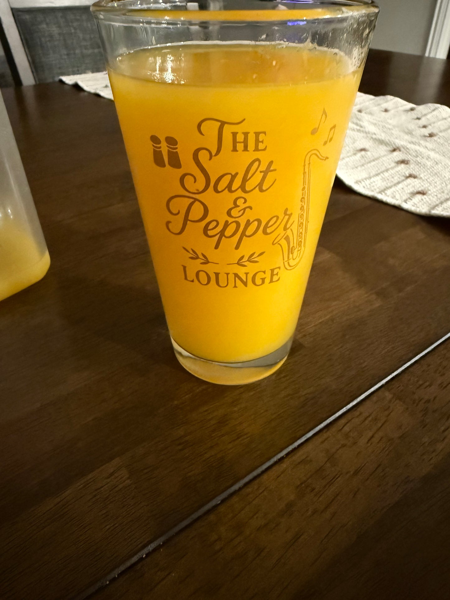 Signature Pint Glass